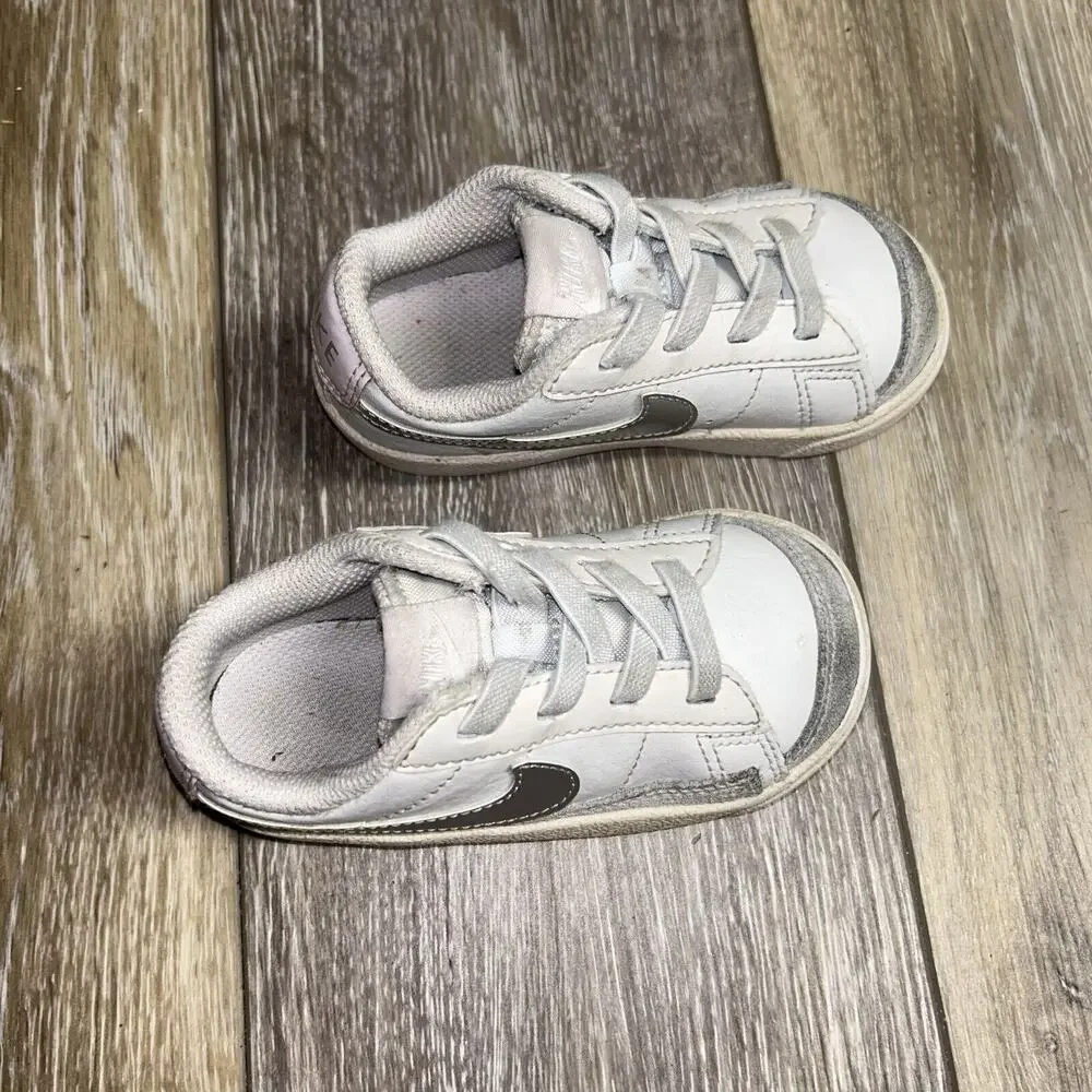 Nike Blazer Low 77 Platinum White Silver DA4076 003 Youth Size 6C Sneaker Shoes